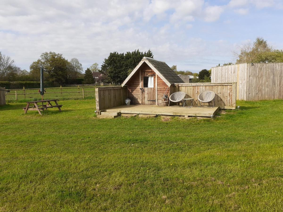 Glamping At The Retreat Wiltshire Is Rural Bliss Villa Chippenham  Exterior photo